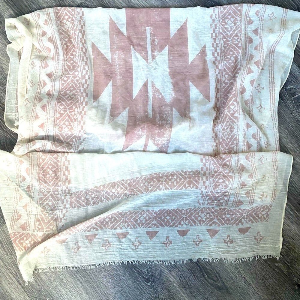 Look Brand Scarf 100% Cotton Pink & Cream South Western Boho Aztec Cowgirl Beach - Picture 2 of 3